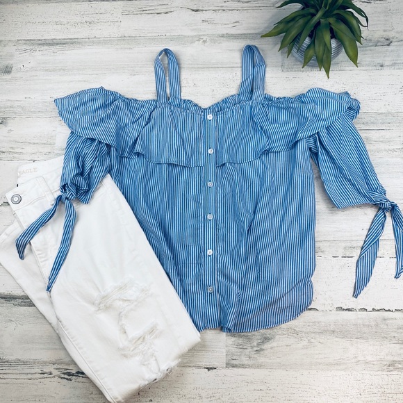 Mossimo Supply Co. Tops - Mossimo cold shoulder ruffle top